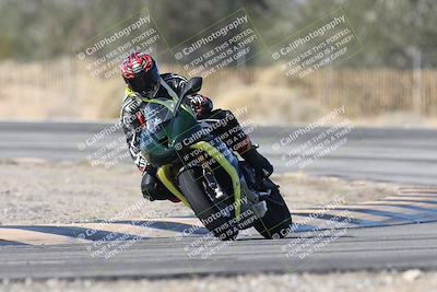 media/Dec-01-2025-Moto Forza (Mon) [[2daa91e15f]]/3-Beginner Group/Session 3 (Turn 3)/